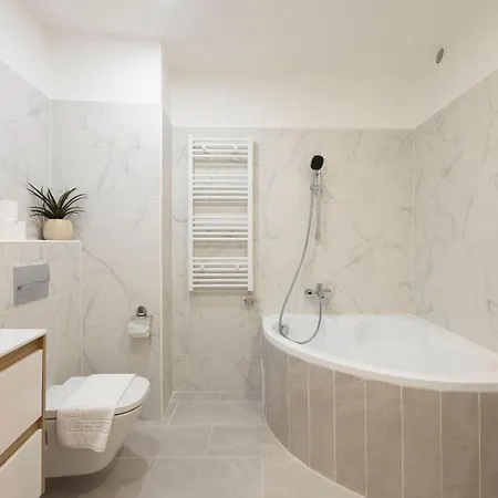 Deluxe & Grand Z15 In A Prime Location Appartement *
