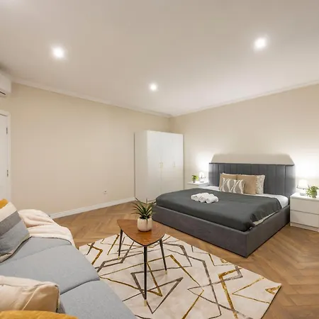 Deluxe & Grand Z15 In A Prime Location Appartement *